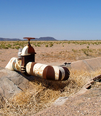 Dry irrigation channel