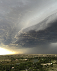shelf cloud looms over Kansas, ready to dump rain on the Plain