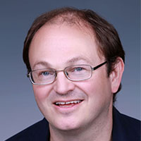 Tobias Hagge headshot