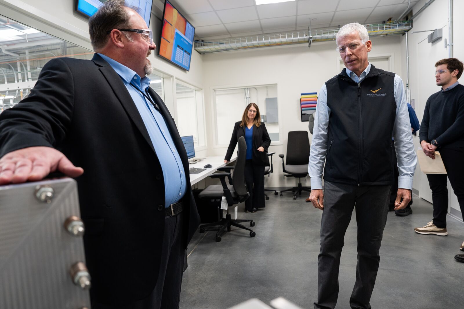 DOE Secretary Chris Wright being given a tour of the Grid Storage Launchpad