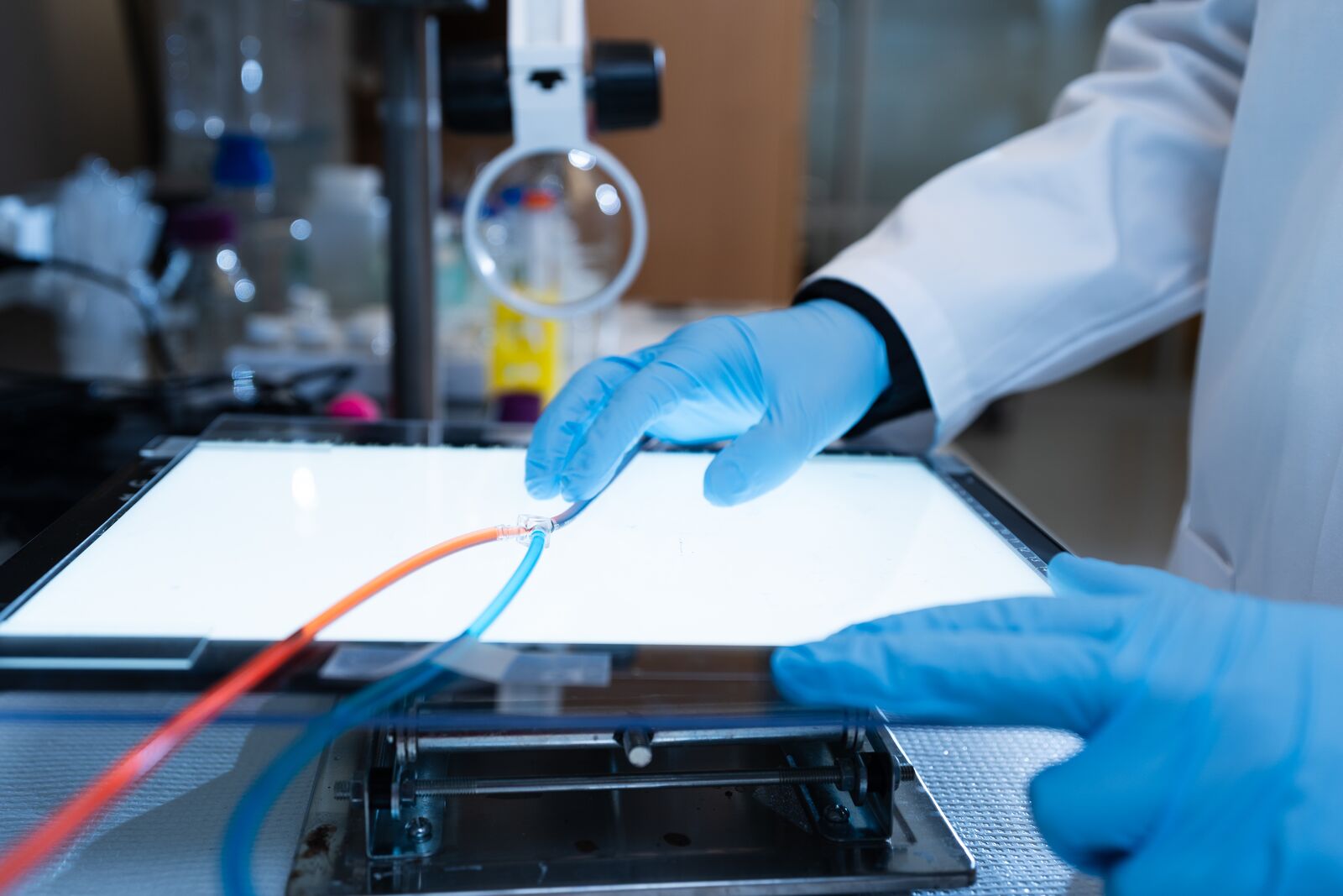 Photograph of a small scale device that separates CMMs from seawater