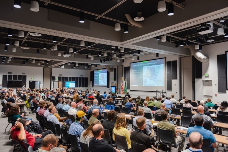 There were over 400 attendees at the PNNL-hosted International Fish Passage Conference in June 2022. (Photo by Andrea Starr | Pacific Northwest National Laboratory)