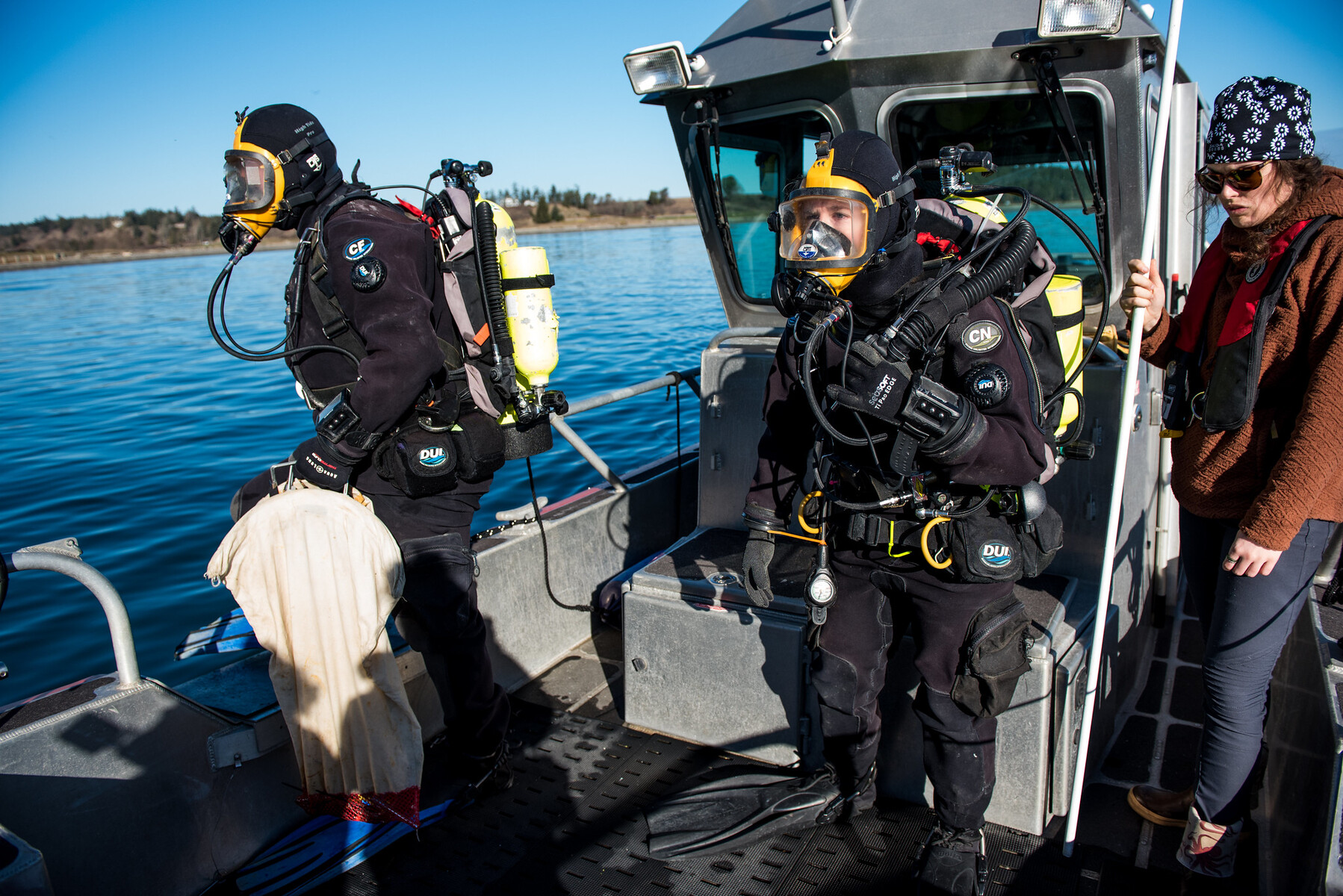 Divers ready to jump into Sequim Bay