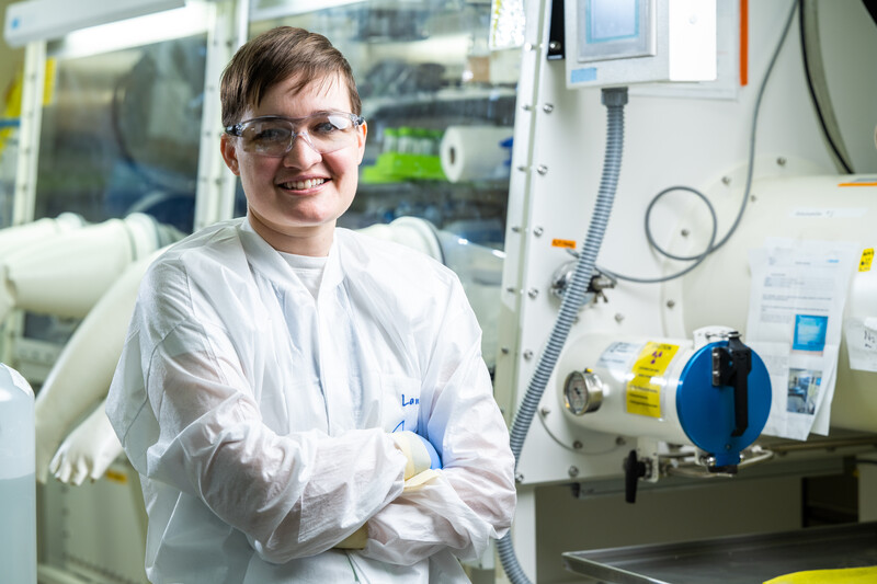 Portrait of Amanda Lawter in laboratory