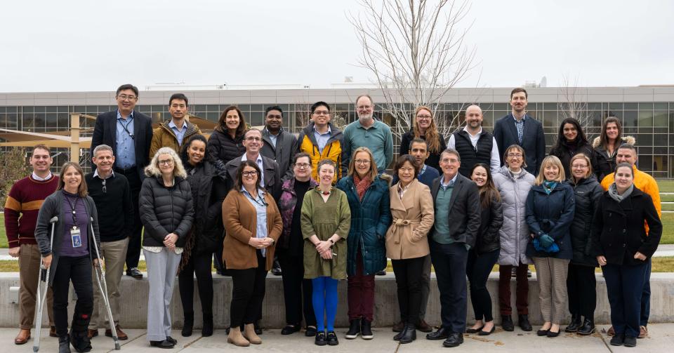 BTO visitors and PNNL staff pose for photo