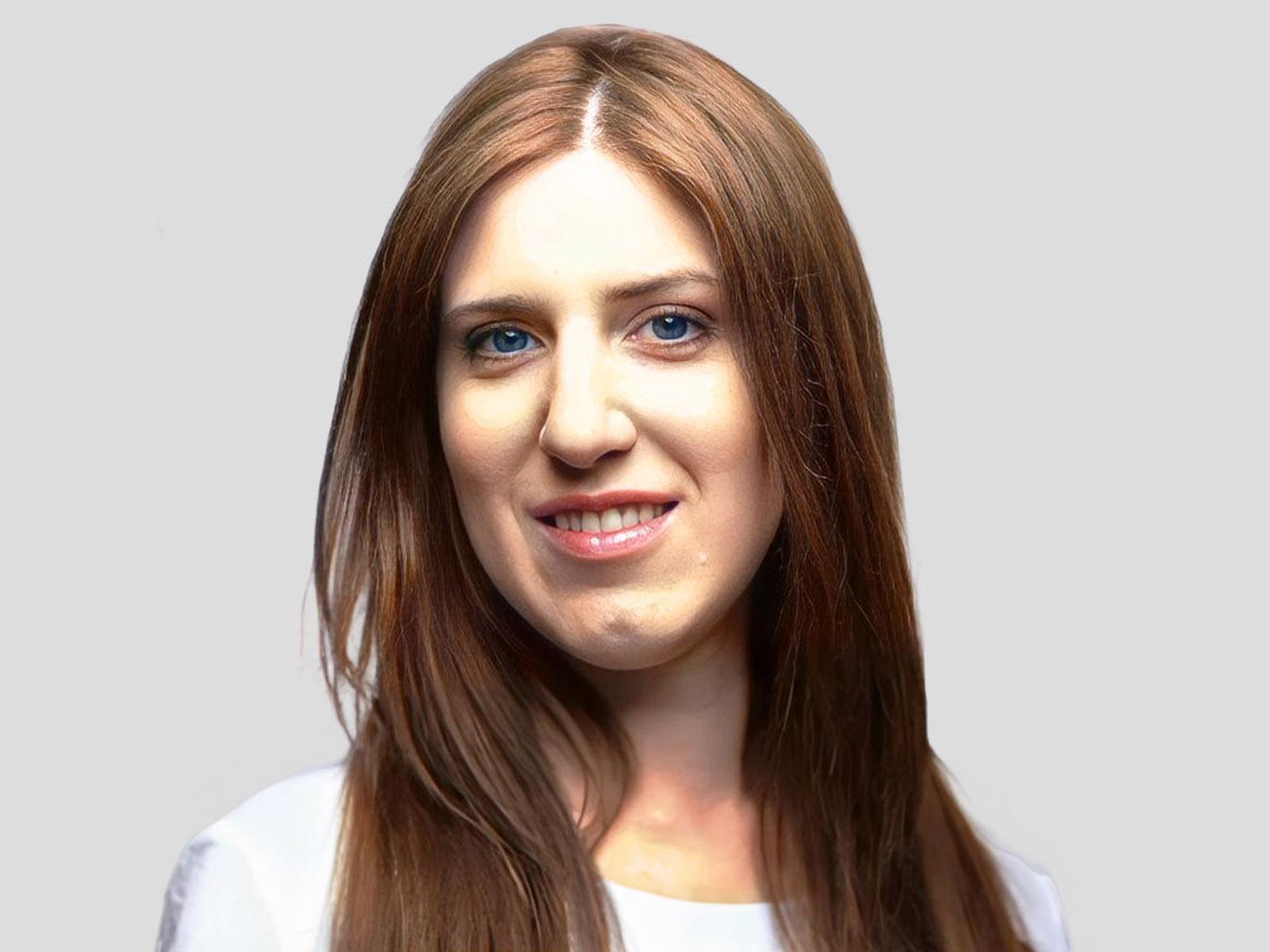 Francesca Pierobon portrait with grey background