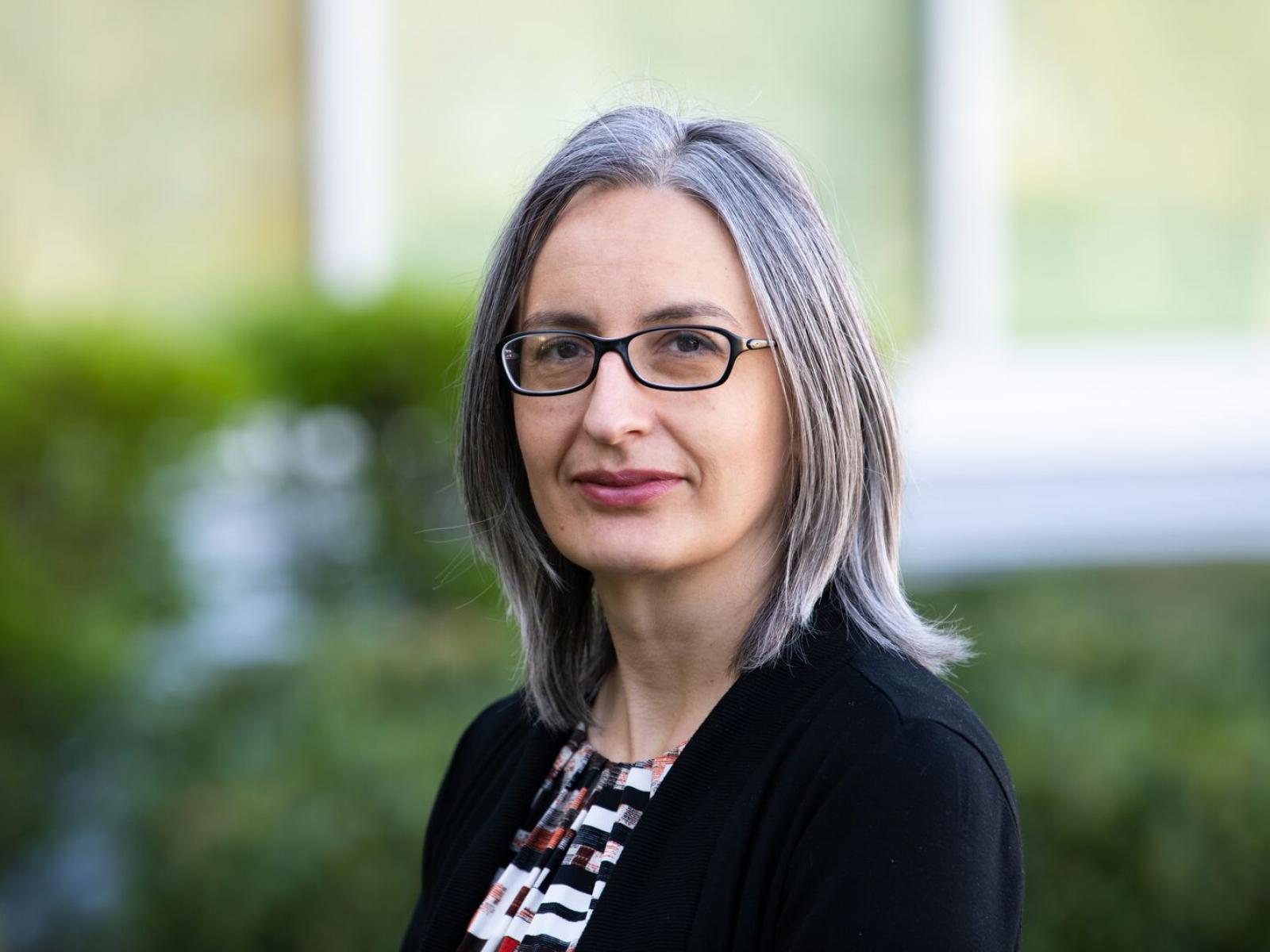 Newswise: Worldly Experience Is a Catalyst for Change