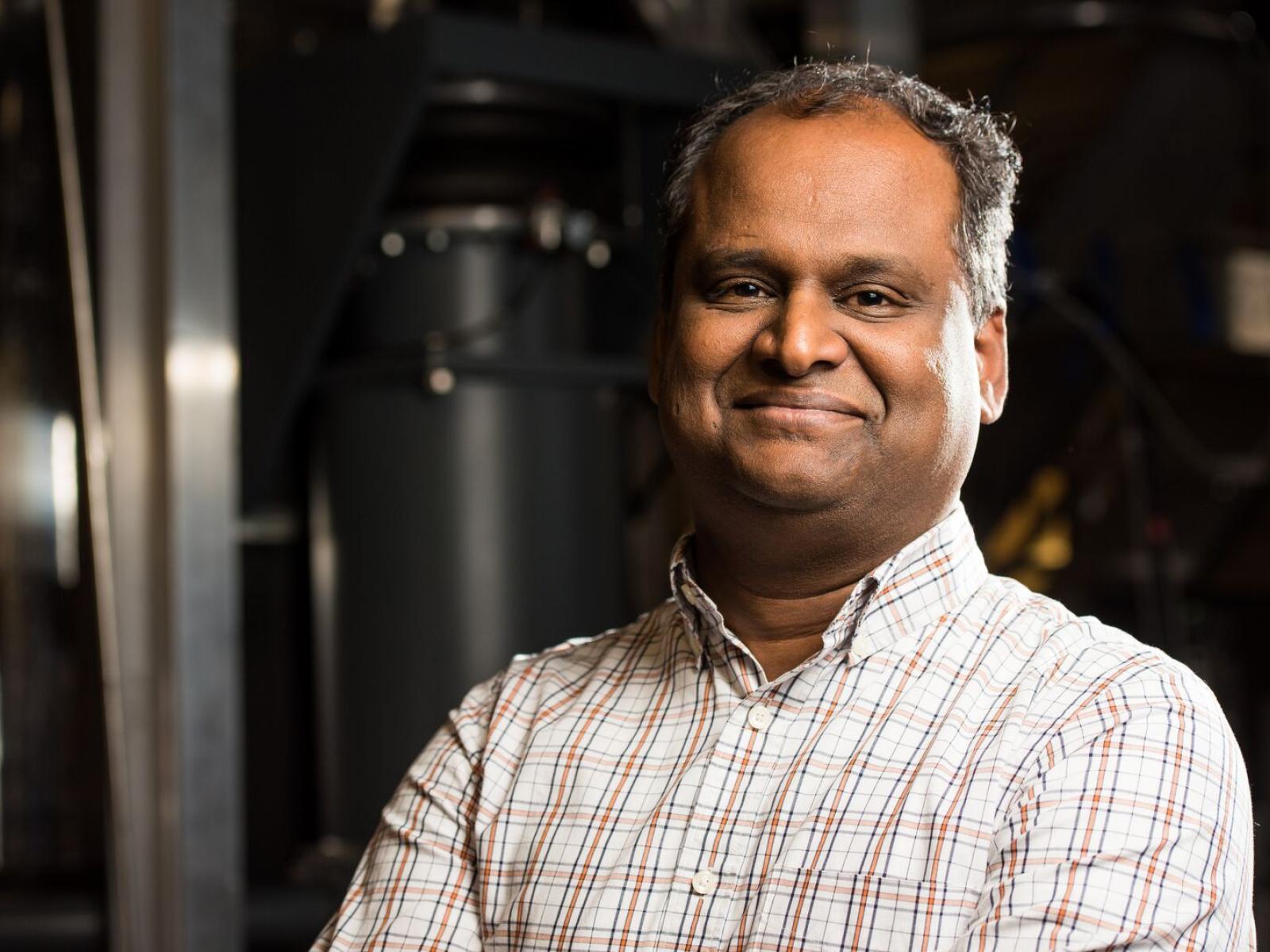 Photo of Vijay Murugesan smiling