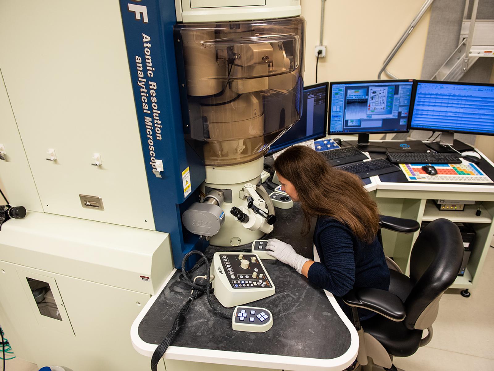 Researcher Karen Kruska uses the JEOL ARM 200CF STEM.