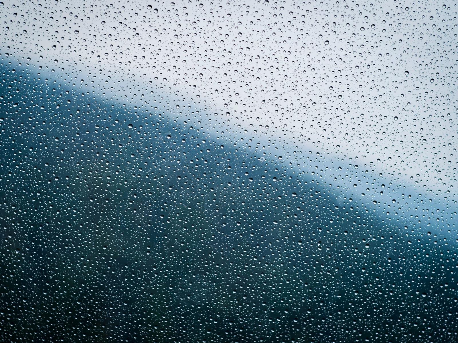 Photo of many water droplets