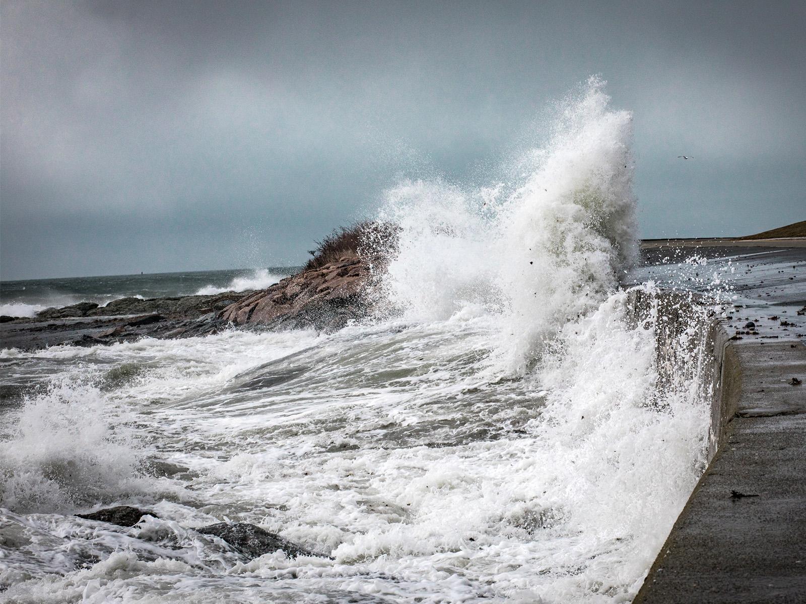 wave