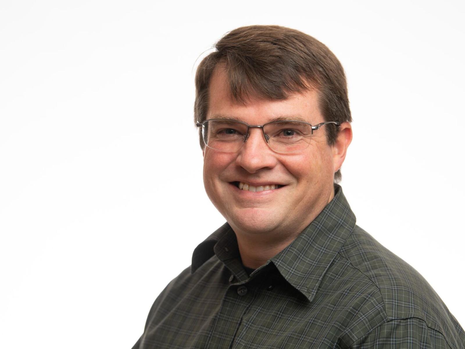 Jon Thomle is a PNNL environmental engineer specializing in subsurface monitoring.