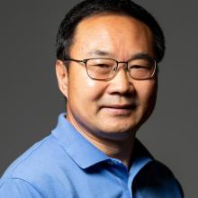 Zheming Wang portrait 800x800 px