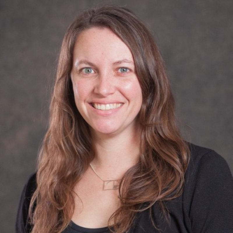 Portrait of Mindy DeLong-Weetch