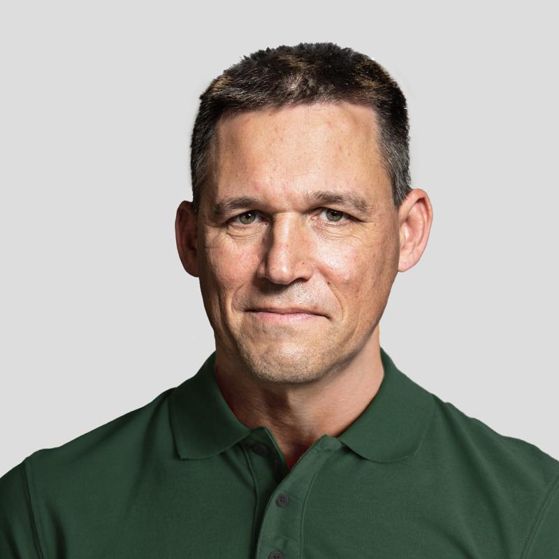 Portrait of Glen Warren