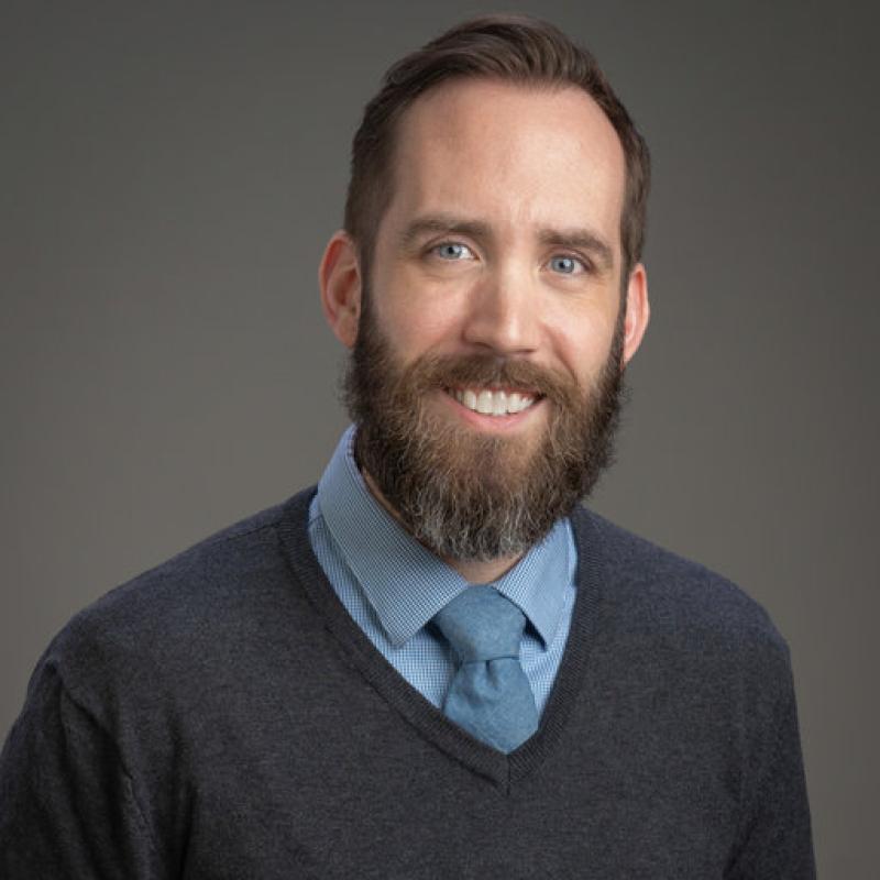 Portrait photo of Chris Henderson
