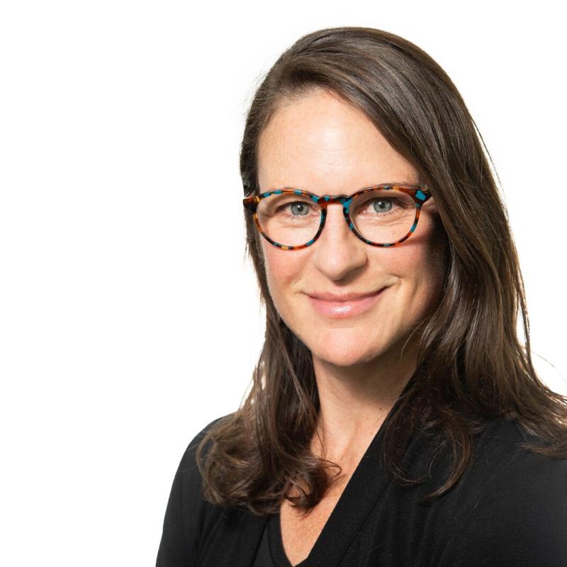 Jana Simo leads and advises PNNL research programs in geothermal, hydrogen, and carbon sequestration.