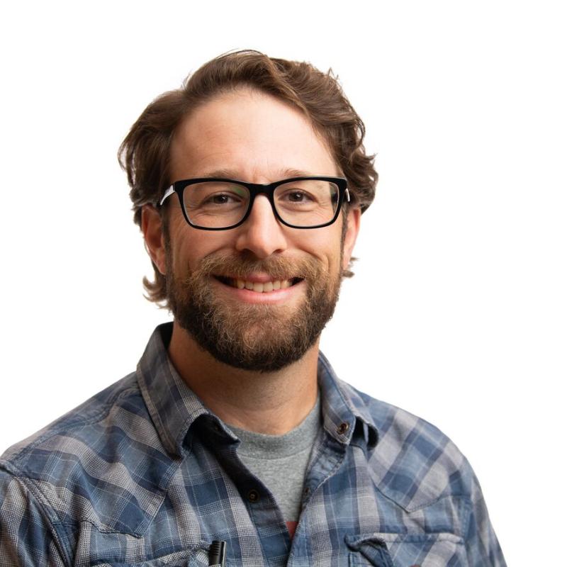 Portrait photo of Keith Mendez