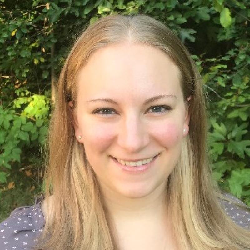 Portrait photo of Jenny Wehof