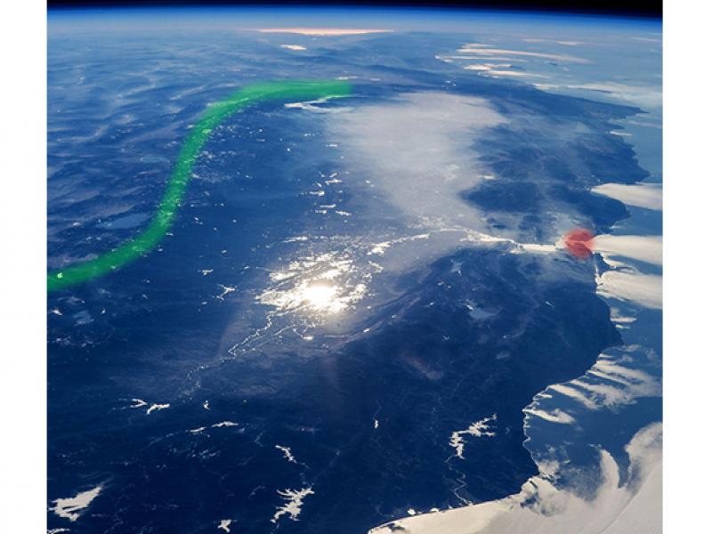 SierraNevada_pollutionplume-markers_aerialview_StuartRankin_creativecommonslicense