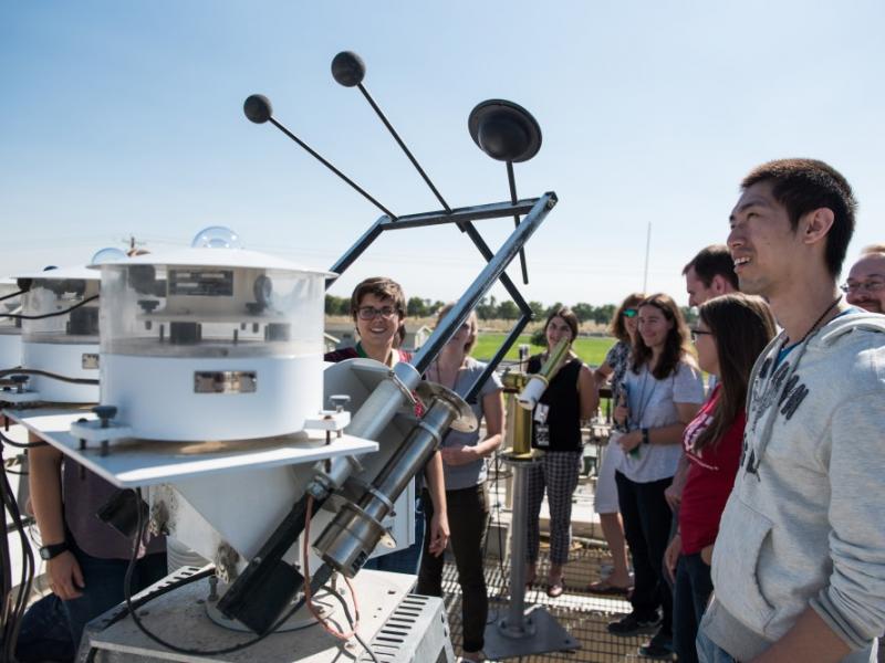 UW students tour the PNNL Atmospheric Measurements Laboratory's "skystand" platform