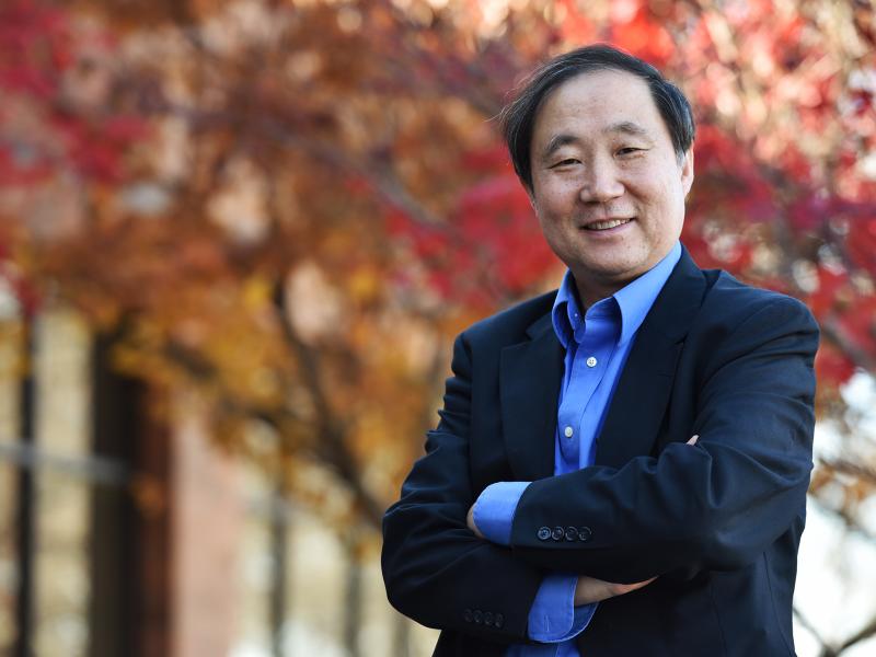 A recipient of the Royal Society of Chemistry Joseph Chatt Award, Yi Lu’s work addresses fundamental questions about catalysts’ mesoscale behavior that could one day lead to harnessing natural energy sources to produce electricity, fuels, and chemicals.