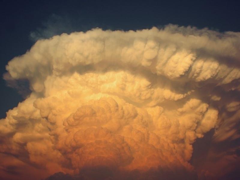 Large cloud with ombre orange coloring